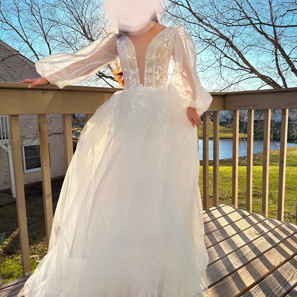 NEW With Tag A-Line V-Neck Sweep Train Tulle Wedding Dress With Lace US2 - Picture 8 of 14